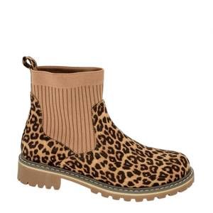 NEW CORKYS FOOTWEAR women's cabin fever boots in tan leopard
